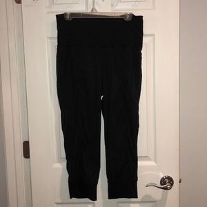 Lululemon Cropped Joggers